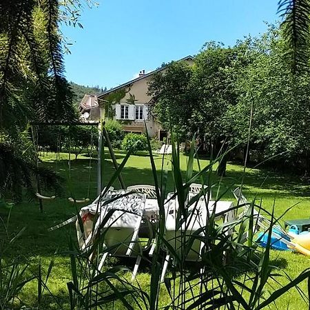 A La Grenouille Du Jura Hotel Bellignat Екстериор снимка